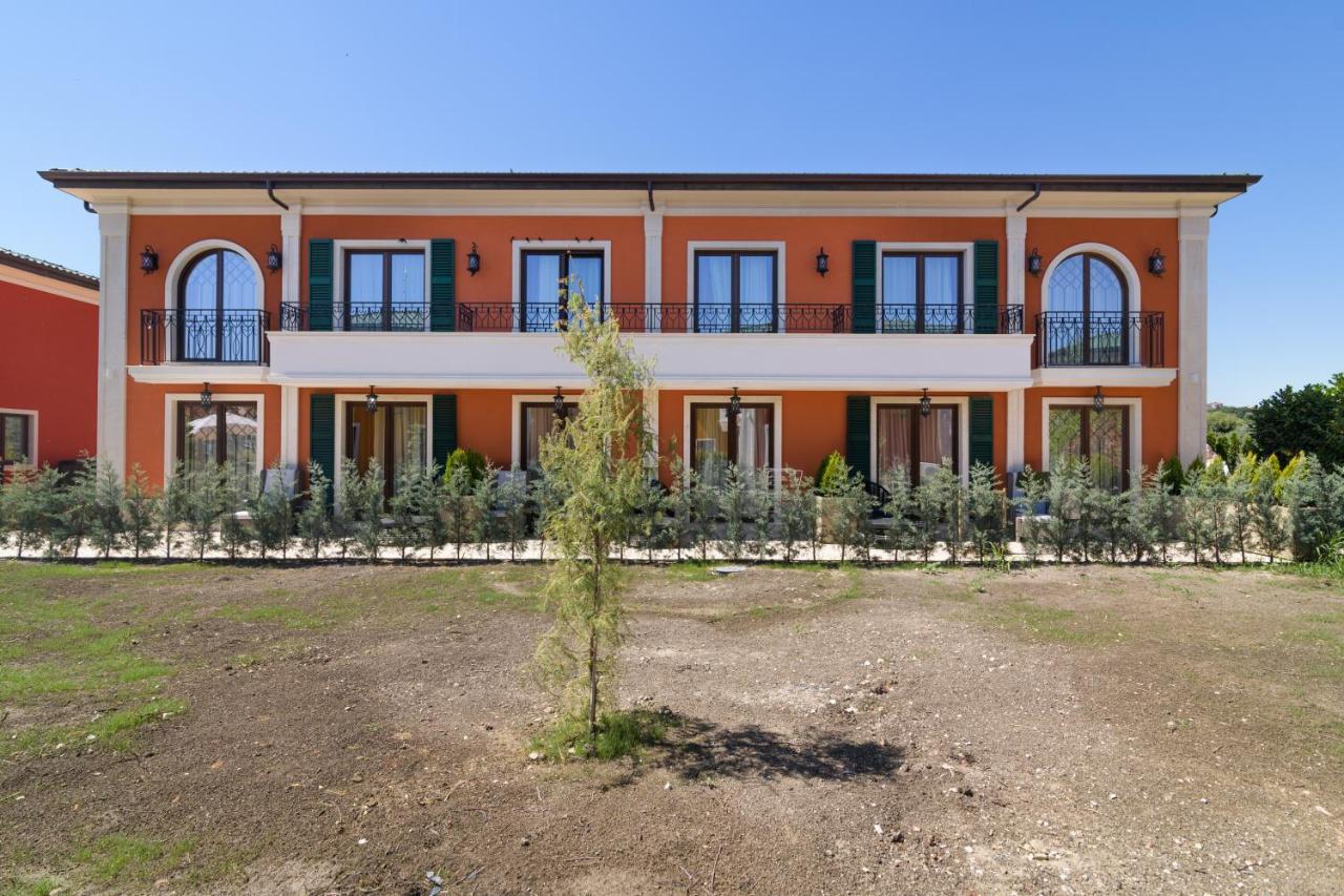 Villas For 4 Or 6 Adults In Therma Village Kranevo Exterior photo