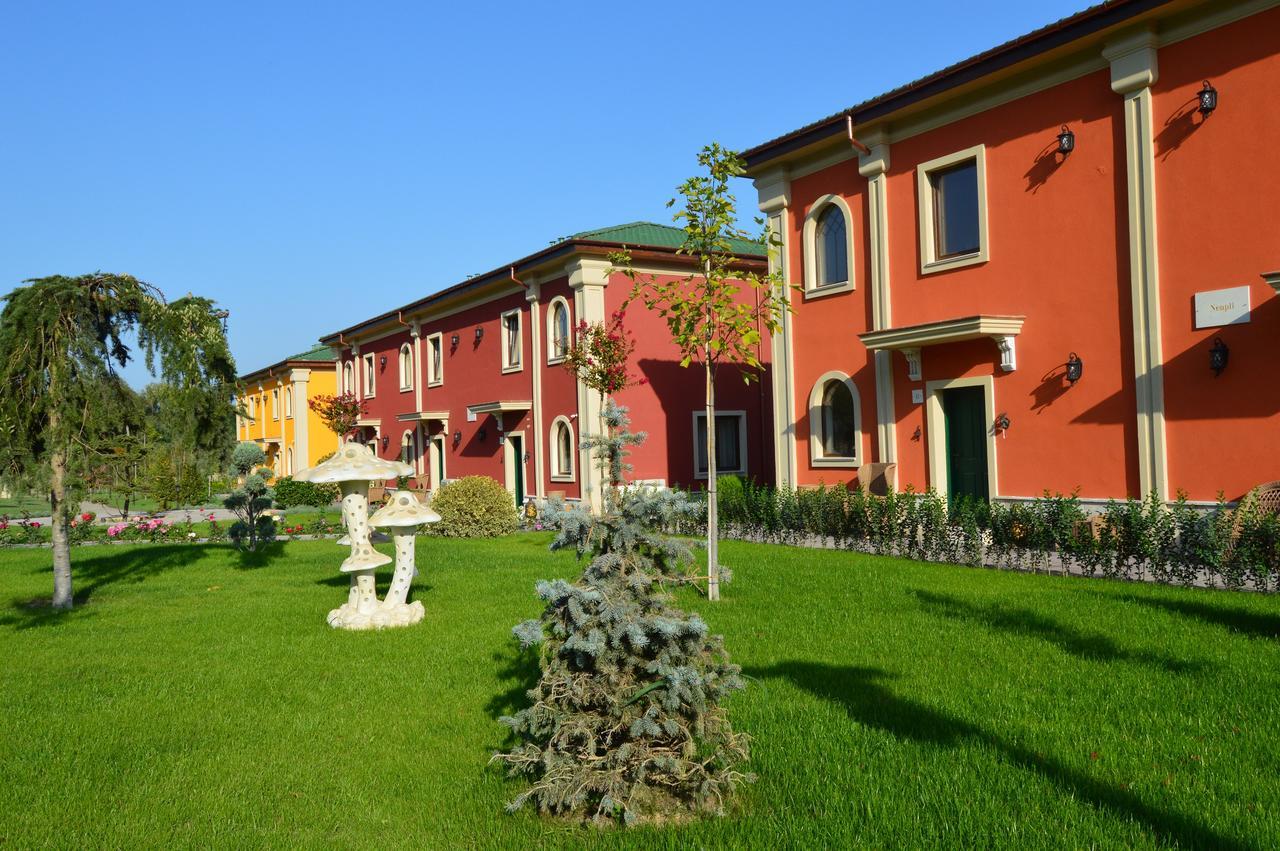 Villas For 4 Or 6 Adults In Therma Village Kranevo Exterior photo
